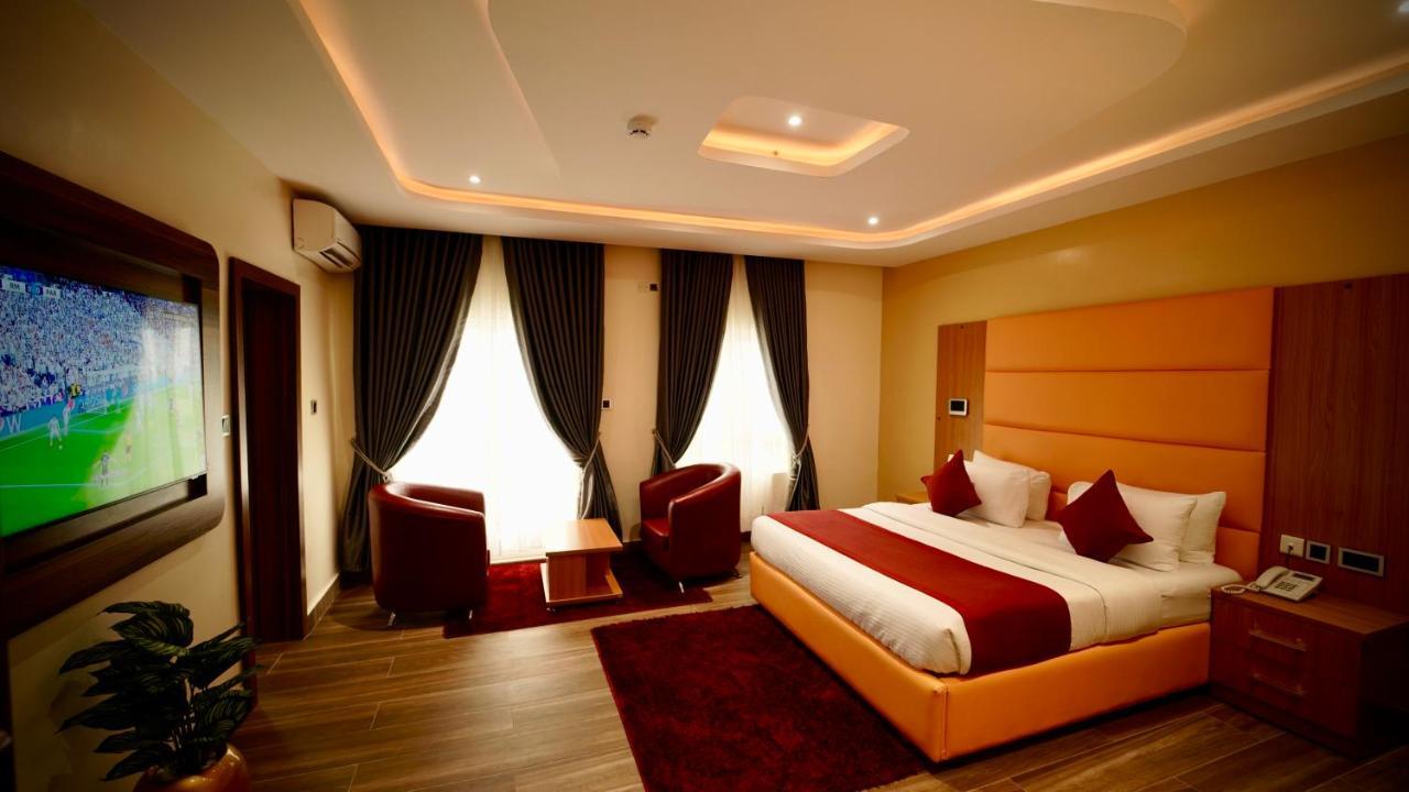 Watercress Hotels And Event Икеджа Екстериор снимка